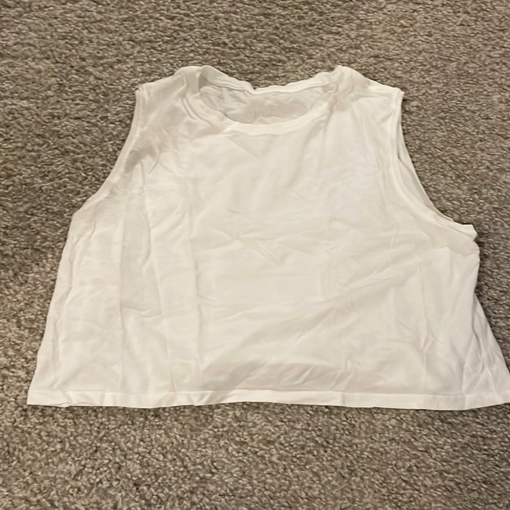 Lululemon cropped muscle tank